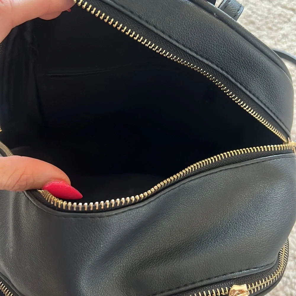 Back pack - Picture 2 of 7